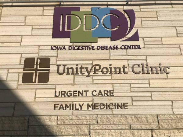 Iowa Digestive Disease Center Exterior Signage